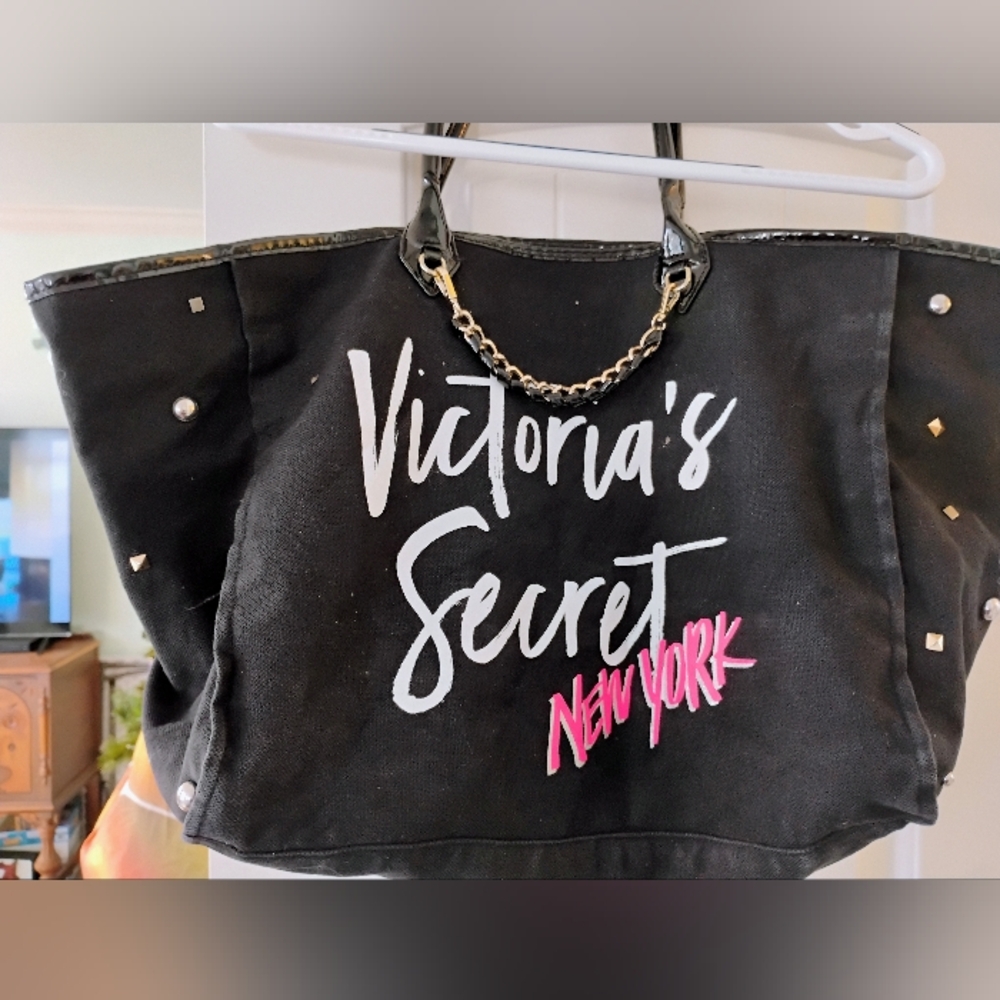 Two Totes Victoria's Secret Bold Pink & Black Totes 2 For The Price Of One